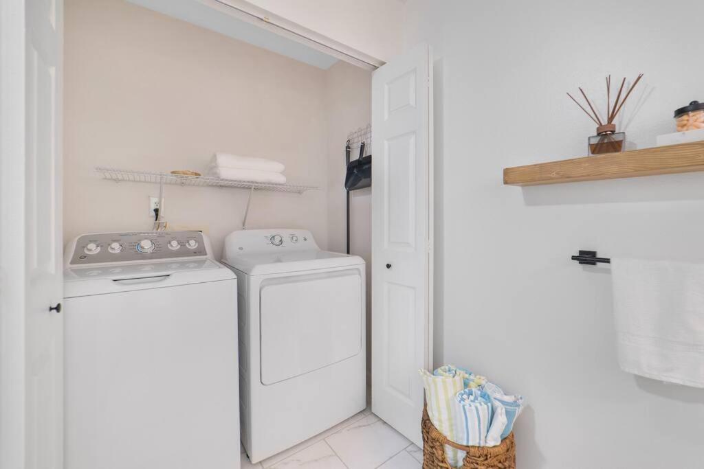 New Modern Bungalow Close To Downtown! Fully Fenced Yard St. Augustine Exterior foto