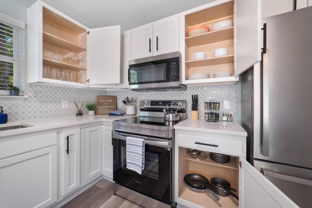 New Modern Bungalow Close To Downtown! Fully Fenced Yard St. Augustine Exterior foto